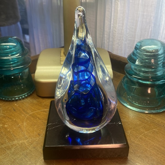 Art Glass Paper Weight - Picture 7 of 9